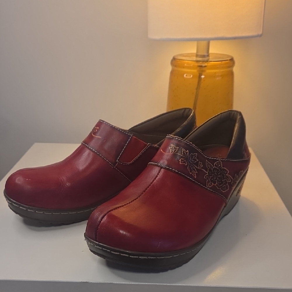 Springstep Red Leather Clogs Slip On Loafer